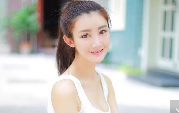 香港浸会大学校花林沁园 香港浸会大学校花林沁园