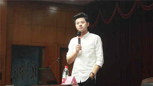 剑桥大学校草邓楚涵 剑桥大学校草邓楚涵