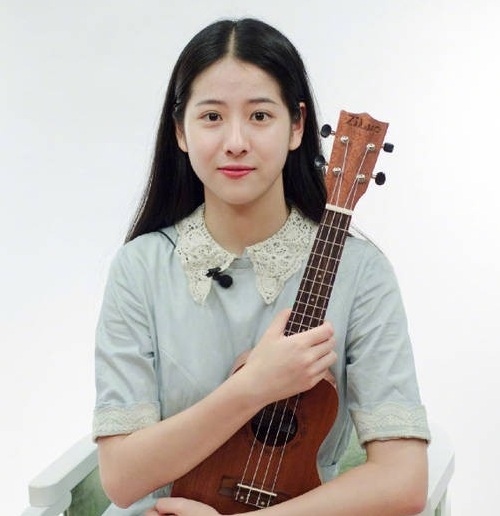 广东华侨中学校花李秋曈 广东华侨中学校花李秋曈