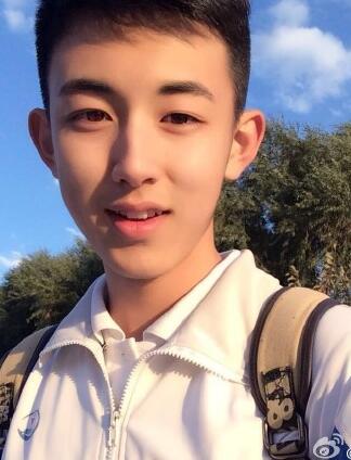 长春市二实验中学校草郭俊辰 北影最帅的校草郭俊辰 长春市二实验中学校草郭俊辰 北影最帅的校草郭俊辰