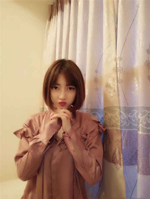中国民航管理干部学院校花管彤 中国民航管理干部学院校花管彤