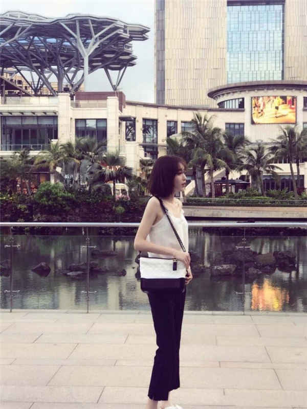 中国民航管理干部学院校花管彤 中国民航管理干部学院校花管彤